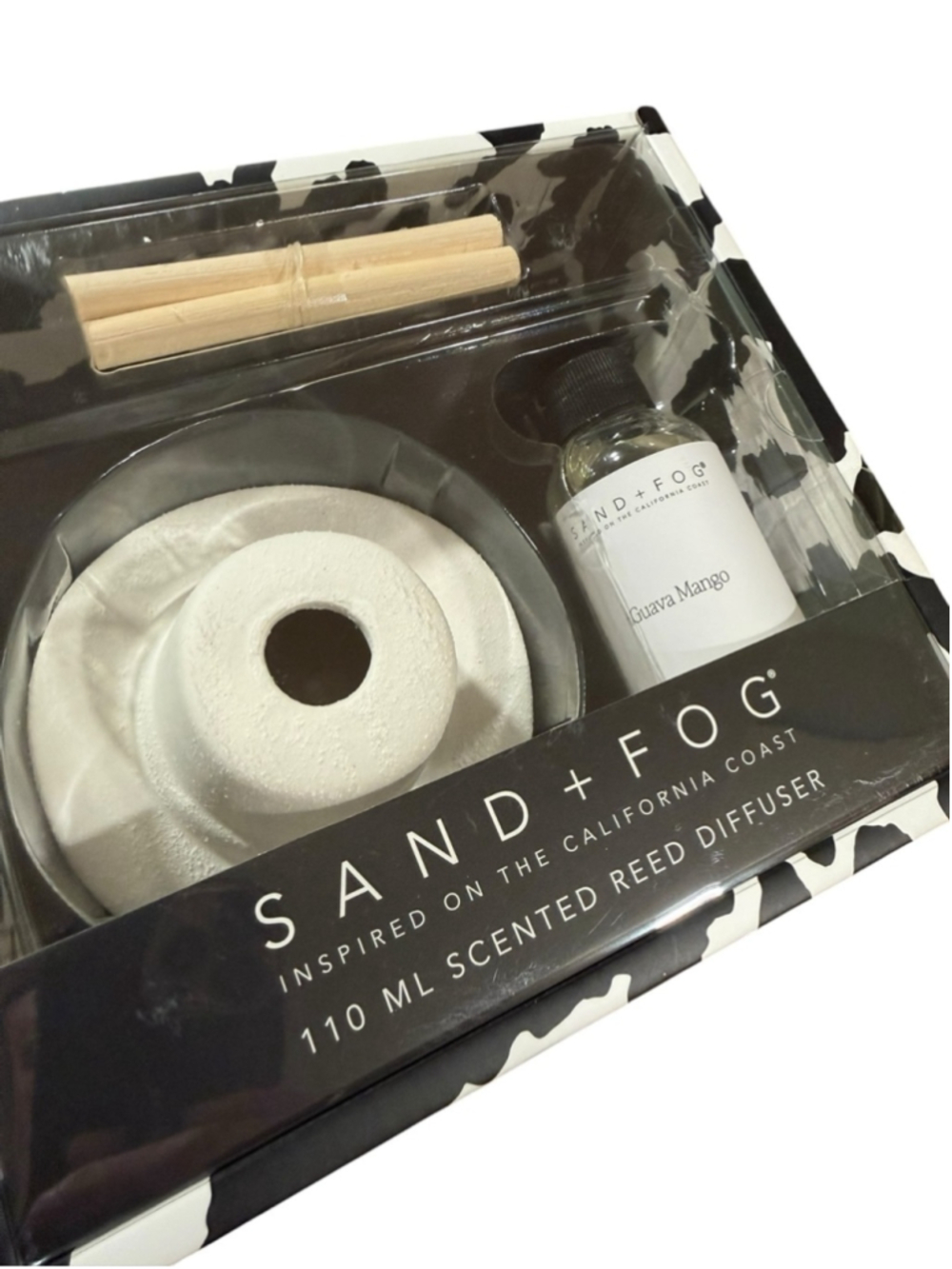 Sand + Fog Guava Mango Reed Diffuser Set 110 mL New in Box - Picture 2 of 4
